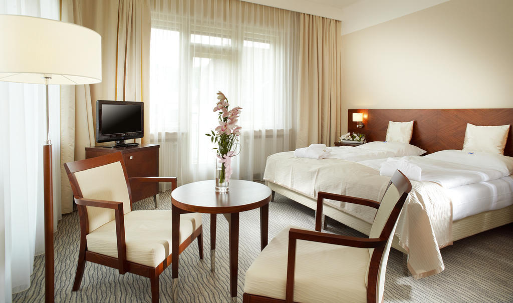 Alexandria Spa&Wellness Hotel Luhačovice Zimmer foto